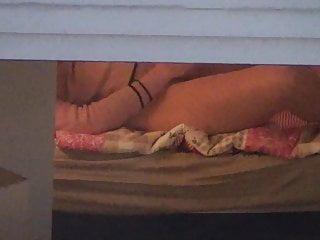 Von der Nachbarin beim masturbieren erwischt