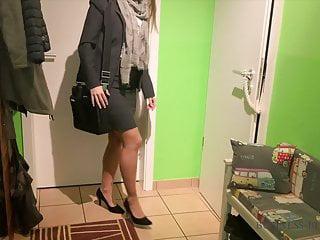 Frauen überzeugen Geschäftsmann vor Fick mit Sperma